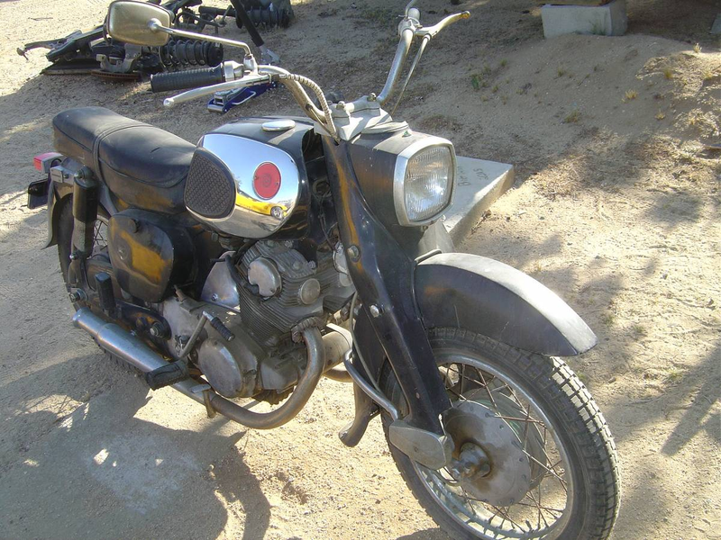 Illustration for article titled At $1,600, Could This 1965 Honda CA77 Be a Dream Come True?